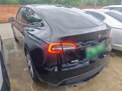 Tesla Model Y Rear-Wheel Drive - ფოტო 5