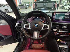 BMW 5 Series 525Li M Sport Package - ფოტო 11