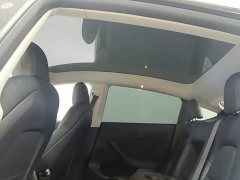 Tesla Model Y Standard Range RWD - ფოტო 18