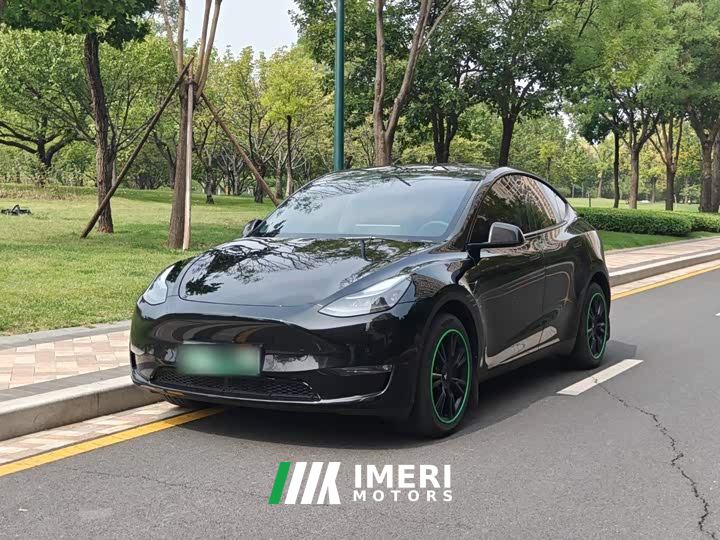 Tesla Model Y Long Range All-Wheel Drive