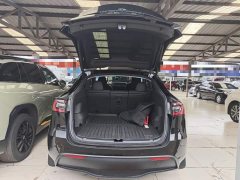 Tesla Model Y Long Range All-Wheel Drive - ფოტო 19
