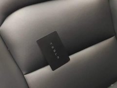 Tesla Model Y Long Range All-Wheel Drive - ფოტო 9
