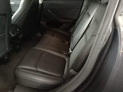 Tesla Model Y Rear-Wheel Drive - ფოტო 17