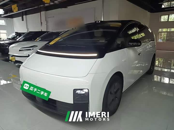 Li Auto MEGA Home Family Edition - ავტომობილი ჩინეთიდან