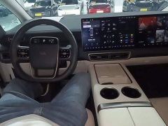 Li Auto MEGA Home Family Edition - ფოტო 10