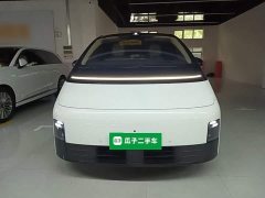 Li Auto MEGA Home Family Edition - ფოტო 3