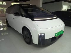 Li Auto MEGA Home Family Edition - ფოტო 4