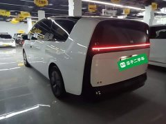 Li Auto MEGA Home Family Edition - ფოტო 5