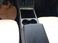 Tesla Model Y Long Range All-Wheel Drive - ფოტო 14