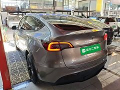 Tesla Model Y Long Range All-Wheel Drive - ფოტო 5