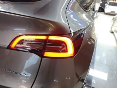 Tesla Model Y Long Range All-Wheel Drive - ფოტო 8