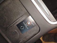 Tesla Model Y Long Range All-Wheel Drive - ფოტო 9