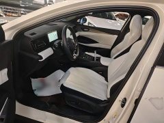 BYD Dolphin 06 DM-i Smart Drive 120KM Premium Edition - ფოტო 11