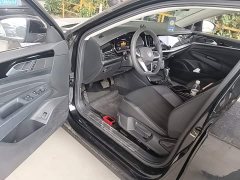 Volkswagen Passat Outstanding Edition 280TSI Business Version - ფოტო 16