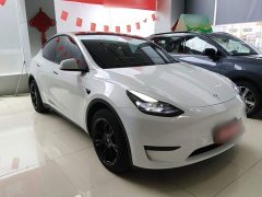 Tesla Model Y Rear-Wheel Drive - ფოტო 4