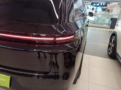 Li Auto L8 Max - ფოტო 8
