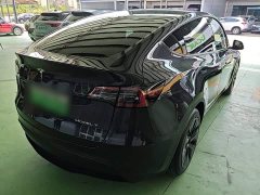 Tesla Model Y Rear-Wheel Drive - ფოტო 7