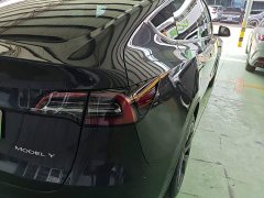 Tesla Model Y Rear-Wheel Drive - ფოტო 8