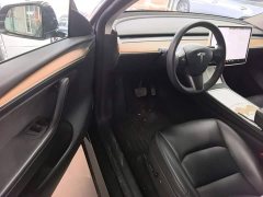 Tesla Model Y Standard Range RWD - ფოტო 16