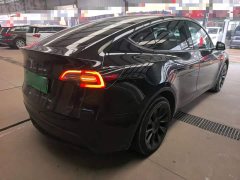 Tesla Model Y Standard Range RWD - ფოტო 7
