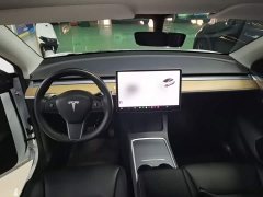 Tesla Model Y Standard Range RWD - ფოტო 10