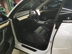 Tesla Model Y Standard Range RWD - ფოტო 15