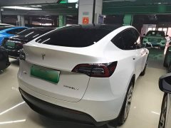 Tesla Model Y Standard Range RWD - ფოტო 7