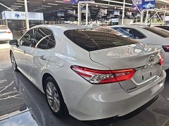 Toyota Camry 2.0G Luxury - ფოტო 5