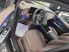 Mercedes-Benz EQE SUV 500 4MATIC Luxury - ფოტო 16