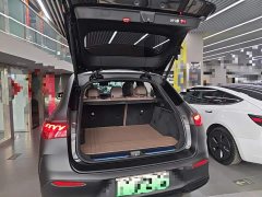 Mercedes-Benz EQE SUV 500 4MATIC Luxury - ფოტო 19