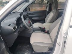 Wuling Hongguang New Energy Extended-Range Hybrid 50KM Standard - ფოტო 15