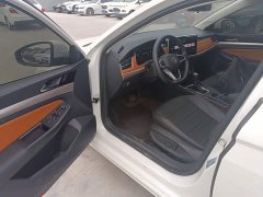Volkswagen Bora 200TSI DSG Comfort Pro - ფოტო 16