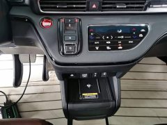 Honda Odyssey 2.0L e:HEV Sharp Premium Edition - ფოტო 14