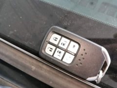 Honda Odyssey 2.0L e:HEV Sharp Premium Edition - ფოტო 9