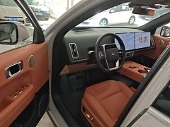 Li Auto L6 Pro - ფოტო 16