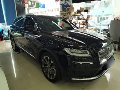 Lincoln Explorer 2.0T AWD Premium - ფოტო 4