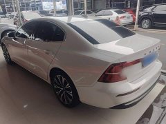 Volvo S60 B4 Smart Luxury Edition - ფოტო 5