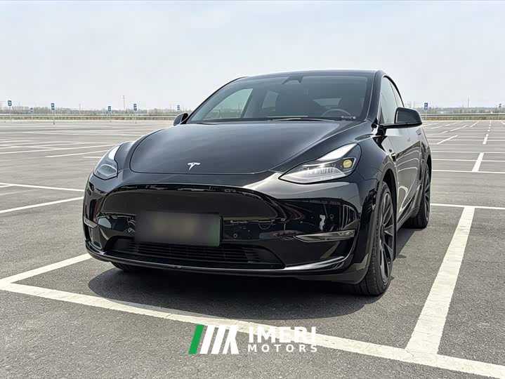 Tesla Model Y Standard Range RWD