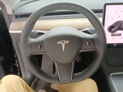 Tesla Model Y Standard Range RWD - ფოტო 11