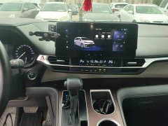 Toyota Gravia 2.5L Hybrid Comfort Edition - ფოტო 13