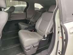 Toyota Gravia 2.5L Hybrid Comfort Edition - ფოტო 17