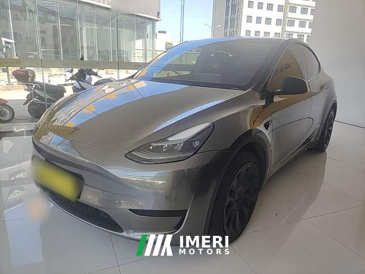 Tesla Model Y Facelift Rear-Wheel Drive