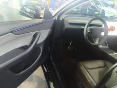 Tesla Model Y Rear-Wheel Drive - ფოტო 16