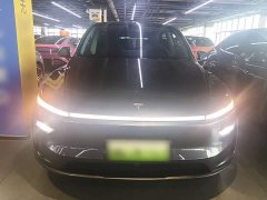 Tesla Model Y Rear-Wheel Drive - ფოტო 3