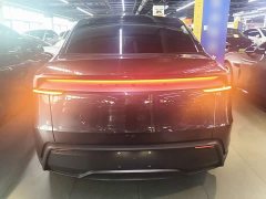 Tesla Model Y Rear-Wheel Drive - ფოტო 6
