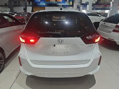 Honda Fit 1.5L CVT Trend Edition - ფოტო 6