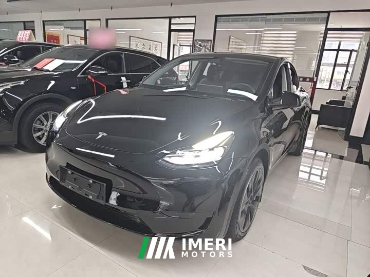 Tesla Model Y Facelift Rear-Wheel Drive