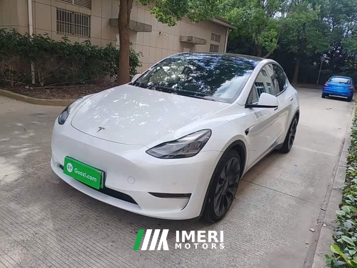 Tesla Model Y Performance All-Wheel Drive