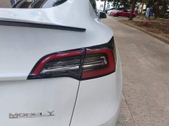 Tesla Model Y Performance All-Wheel Drive - ფოტო 8