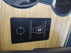 Tesla Model Y Performance All-Wheel Drive - ფოტო 9